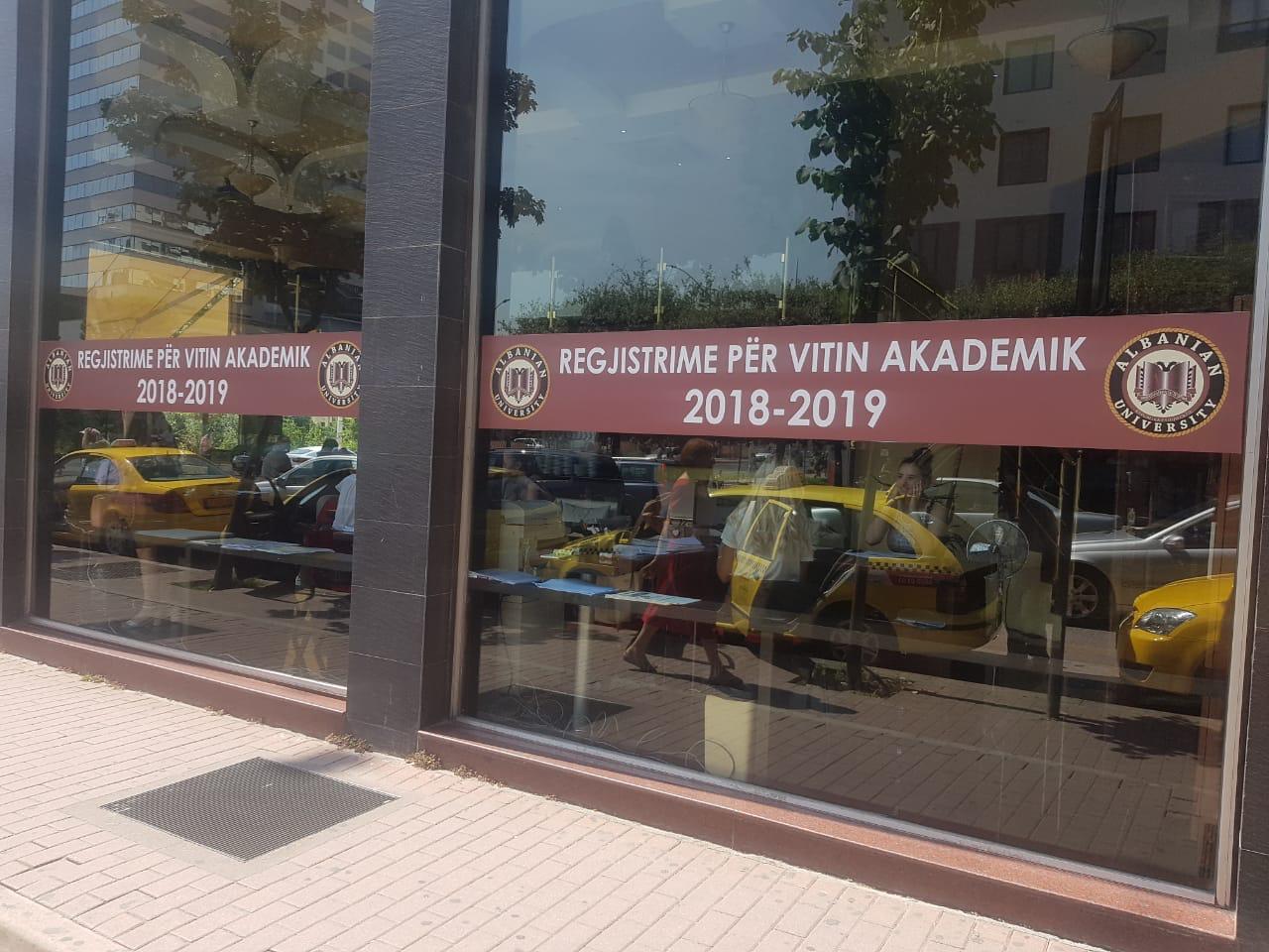 “Albanian University” vazhdon regjistrimet e aplikantëve në çdo ditë të javës. Nxitoni të regjistroheni!